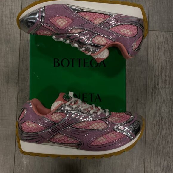 Bottega Veneta Women's Pink Trainers - Picture 3 of 4